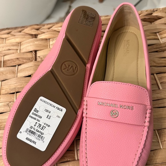 NWT Michael Kors Blush Pink Leather Loafers - Picture 2 of 2